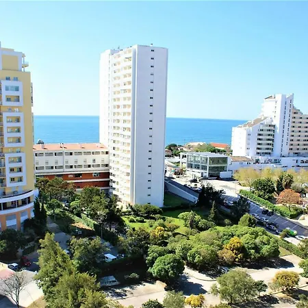 아파트 Turisticos Rocha Tower 6 *